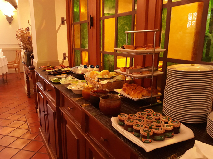 Food & Drinks 5, Lawrence's Hotel, Sintra