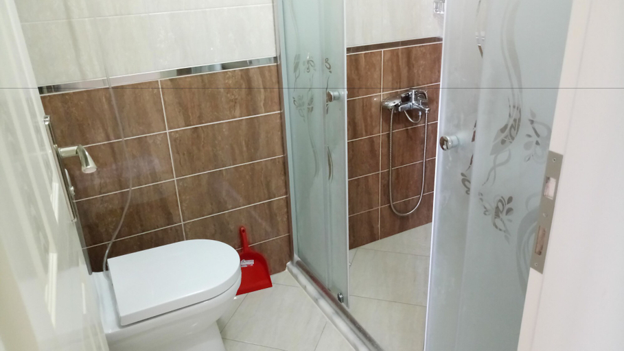 Bathroom 3, Akulnet 1, Akçaabat