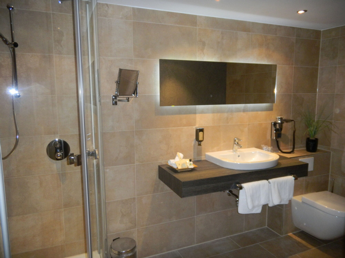 Bedroom 4, Romantisches Hotel Menzhausen, Northeim