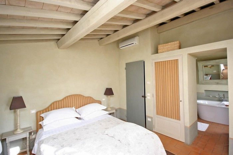 Bedroom 4, Villa Danilo, Siena