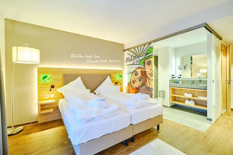 Bedroom 4, Sonnenhotel Weingut Römmert, Kitzingen