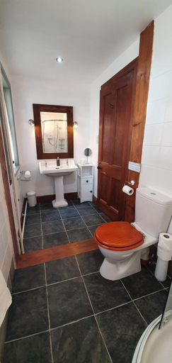 Bathroom 4, Tirindrish House, Highland