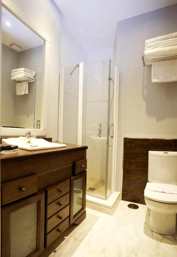 Bathroom 3, Hospederia La Querencia, Córdoba