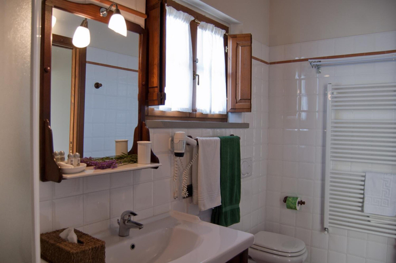 Bathroom 4, Casale Podernovo, Pisa