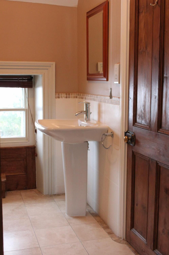 Bathroom 4, The Little Vicarage Holiday Cottage, Staffordshire