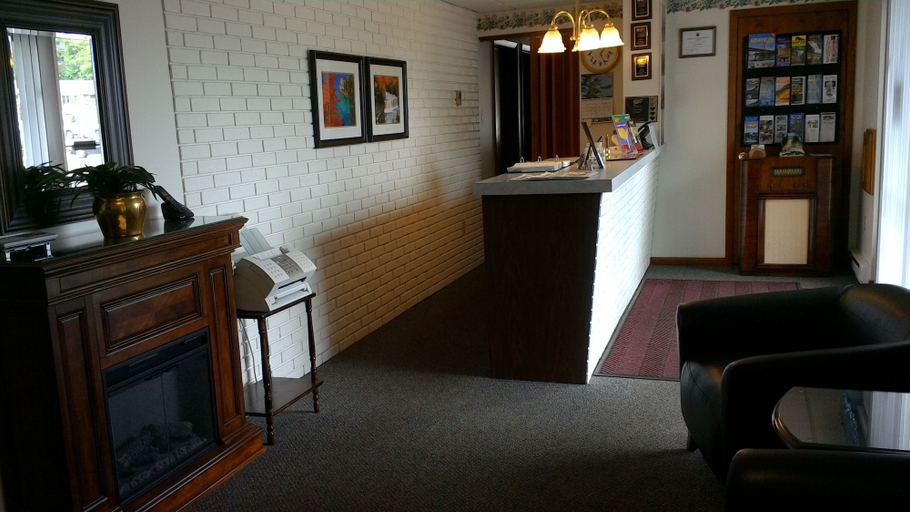 Others 5, Brentwood Motor Inn, Marquette