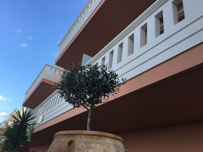 Exterior & Views 2, Porto Kalyves Seaside Apartments, Crete