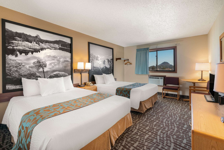 Bedroom 3, Super 8 by Wyndham Hill City/Mt Rushmore/ Area, Pennington