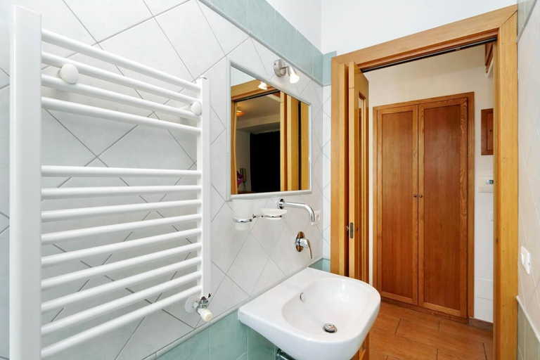 Bathroom 2, Torpignattara, Rome