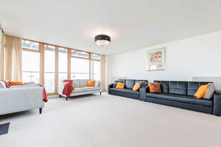 Bedroom 3, Premium London Excel Apartment, London