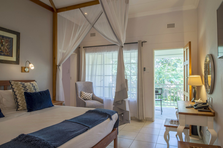 Bedroom 4, Batonka Guest Lodge, Hwange