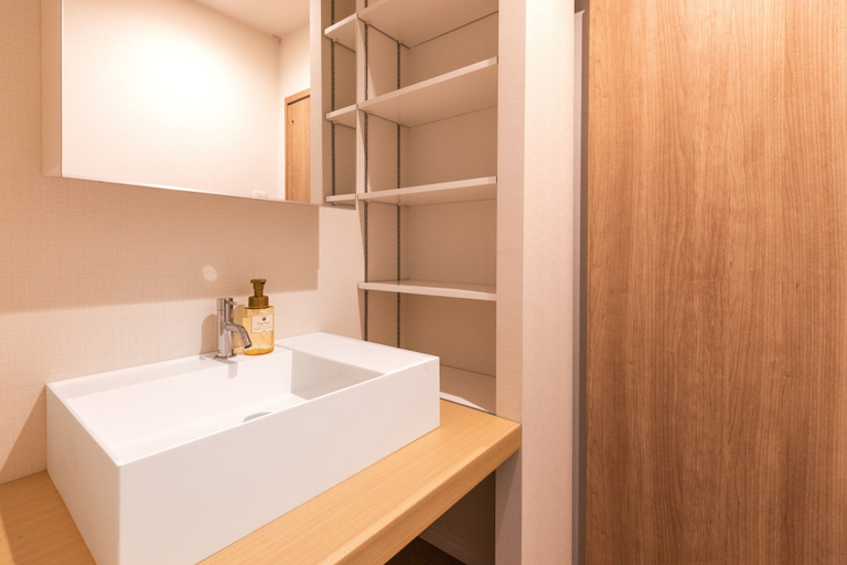Bathroom 4, LAPIN MIHAMA Residence Hotel, Chatan