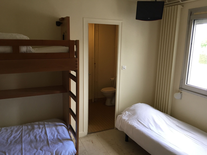 Bedroom 3, CRJS et Auberge de Jeunesse - Hostel, Loir-et-Cher