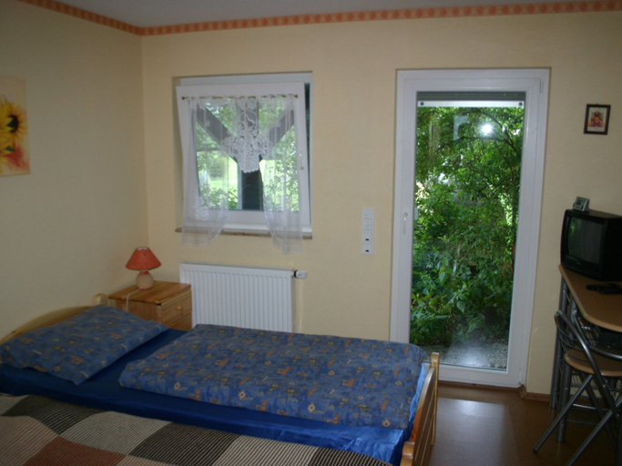 Bedroom 3, Gasthof Zum Stausee, Oberbergischer Kreis