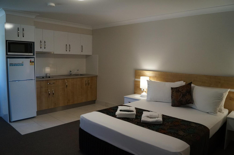 Bedroom 2, Castle Crest Motel, North Ward-Castle Hill