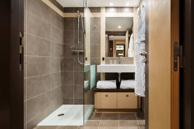 Bathroom 4, Les Loges Blanches, Haute-Savoie