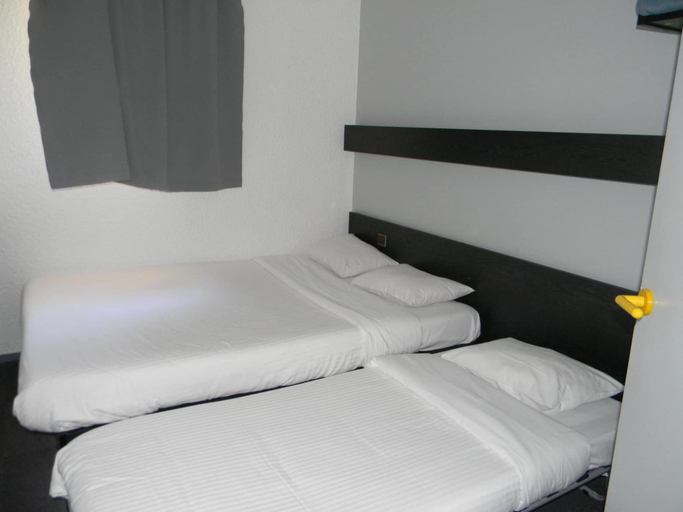 Bedroom 4, Class Hôtel Poitiers, Vienne