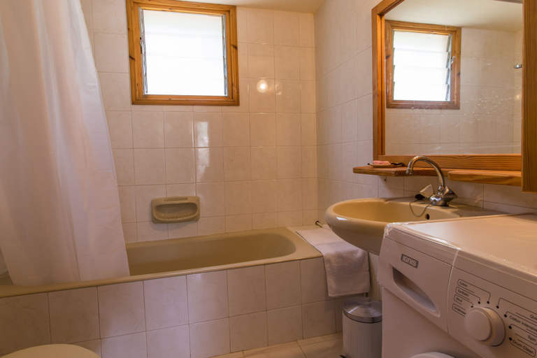 Bathroom, Kyveli Cottage