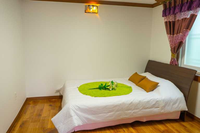 Bedroom 2, Oedo Palace Pension, Geoje