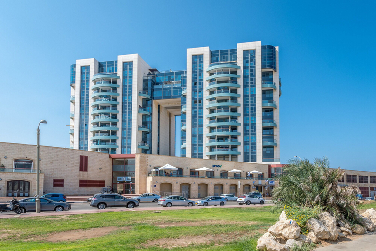 Exterior & Views, Beach Front By Ritz Hotel Pool Parking