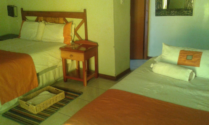 Bedroom 2, Maya Guest Inn, Tutume