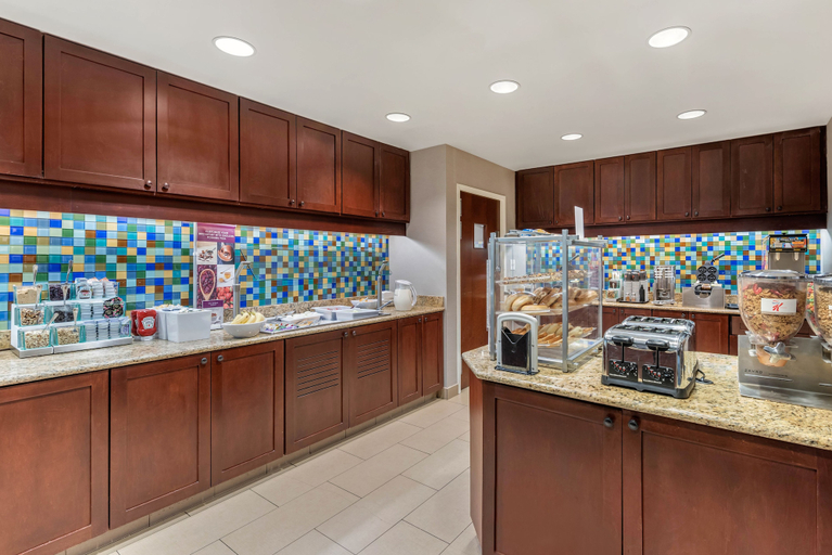 Food & Drinks 5, Residence Inn By Marriott Columbus, Bartholomew