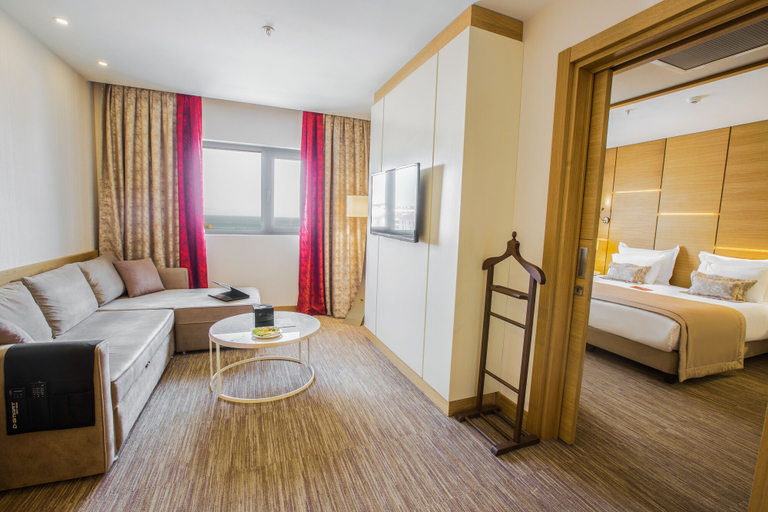 Bedroom 2, Kuhla Hotel, Yomra
