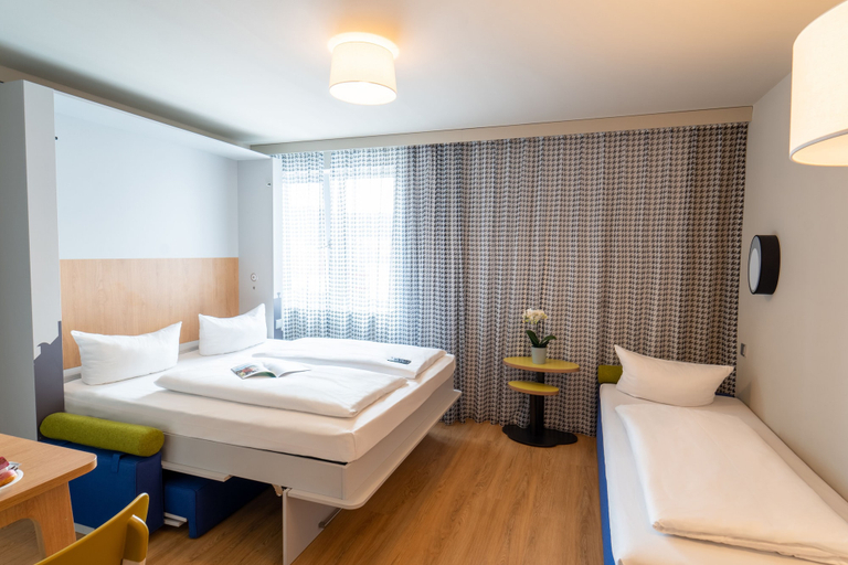Bedroom 3, Aparthotel Adagio Access Freiburg, Freiburg im Breisgau