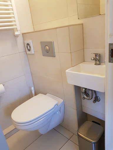 Bathroom 4, FE Gisting, Akureyri