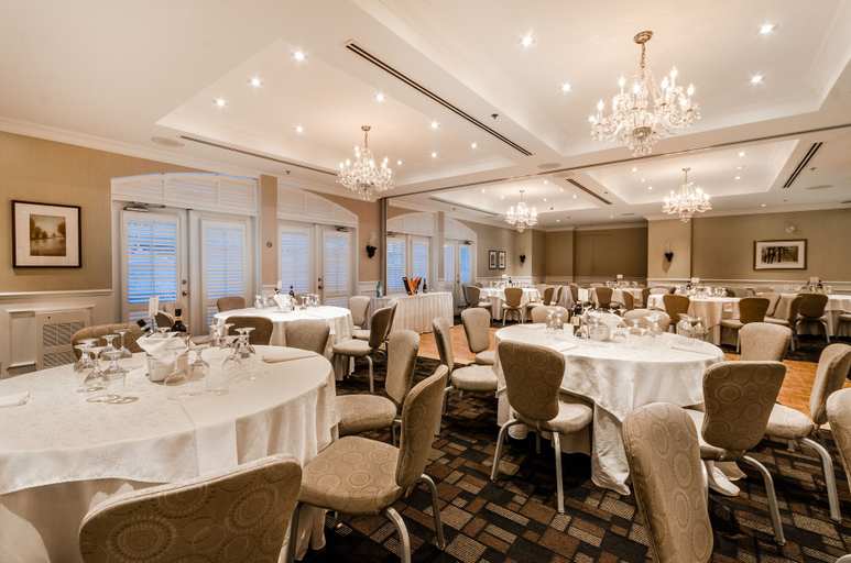 Food & Drinks 5, Le St-Martin Hotel & Suites Laval, Laval