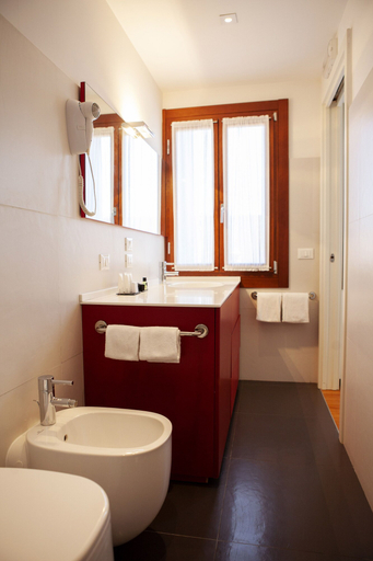 Bathroom 4, Ca' della Scimmia, Venezia