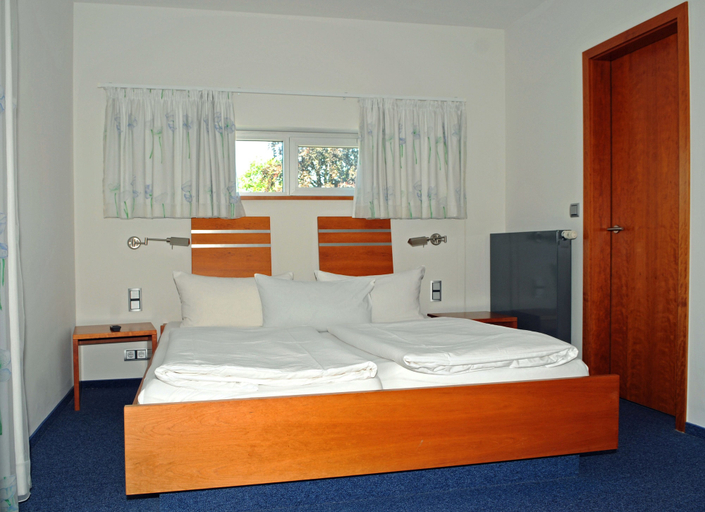 Bedroom 2, Hotel-Restaurant Thomsen, Delmenhorst
