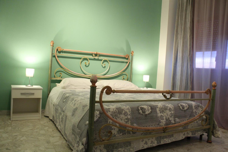 Bedroom 4, Harmony Rooms, Catania