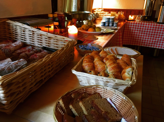 Food & Drinks 4, Hotel Au Bon Accueil, Isère