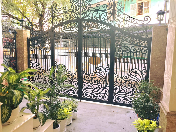 Others 5, Tropical House, District 3