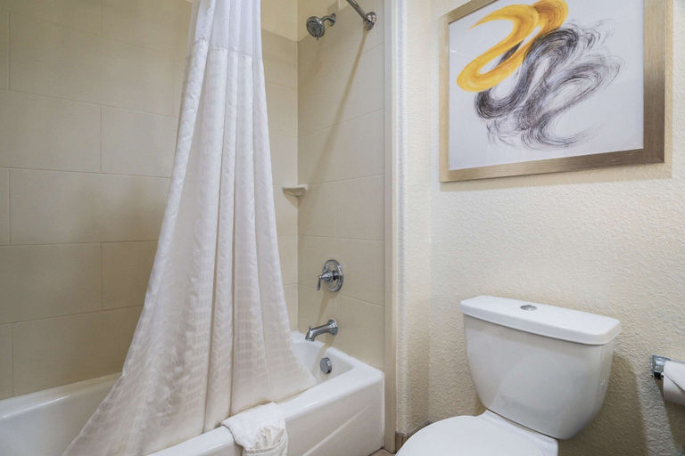 Bathroom 4, Comfort Inn & Suites Victoria North, Victoria