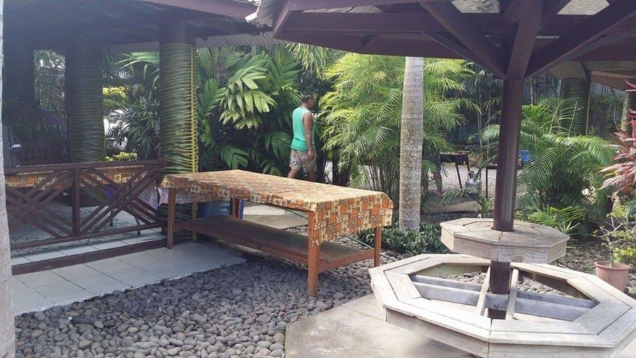 Others 5, Pasefika Inn, Vaimauga West