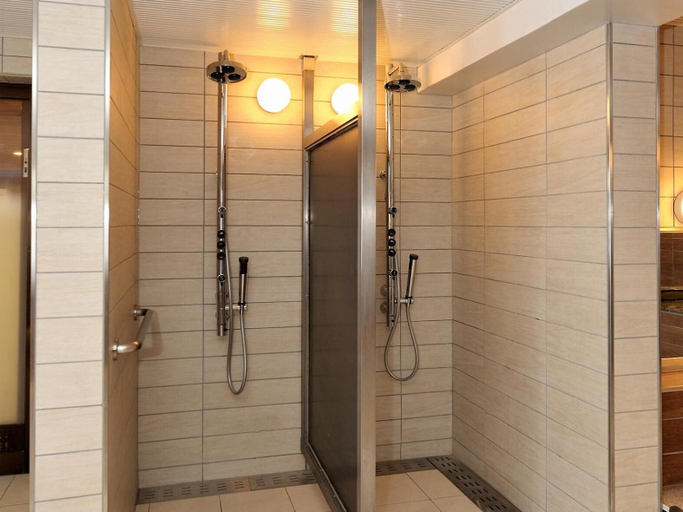 Bathroom 2, Shiga Park Hotel, Yamanouchi