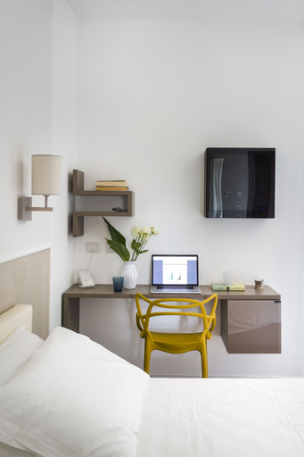 Bedroom 3, San Leonardo Suites, Verona