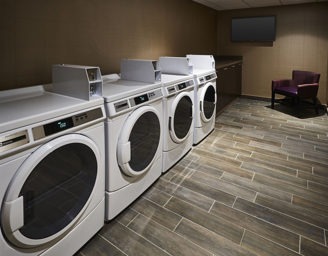 Bathroom 5, Hampton Inn by Hilton Sarnia/Point Edward, Lambton