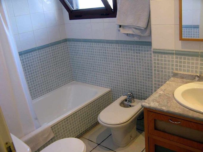 Bathroom 4, VenAVera C10A - Ground floor Garden 3Bedrooms/2Baths Beachfront, WIFI, Almería