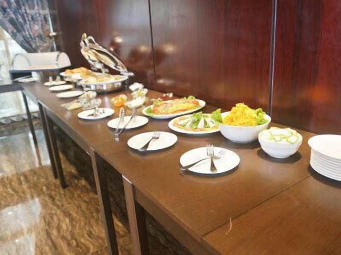 Food & Drinks 5, Noubou International Hotel, Wouri