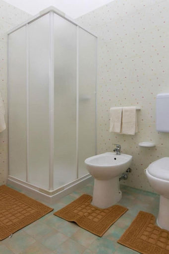 Bathroom 4, B&B Li Cuti, Lecce
