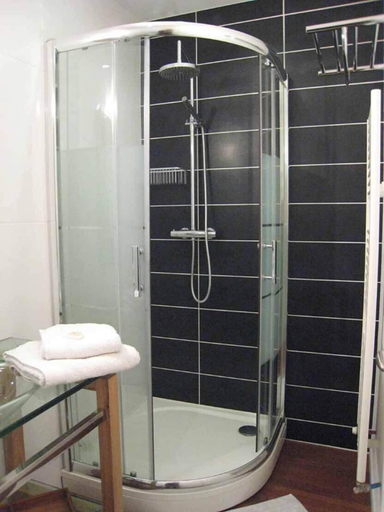 Bathroom 5, La Maison Bastide, Gironde