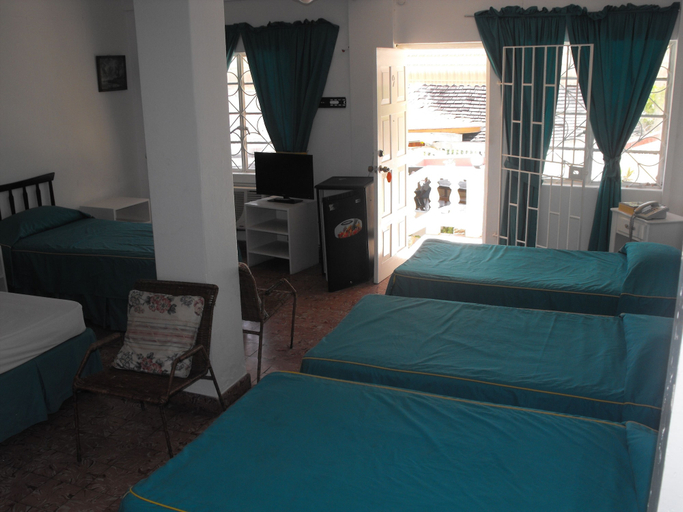 Bedroom 3, Verney House Resort