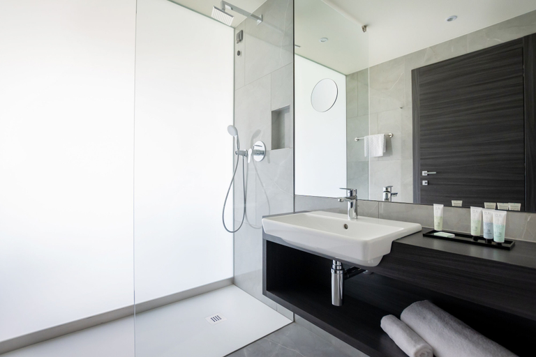 Bathroom 5, Life Hotel, Bergamo