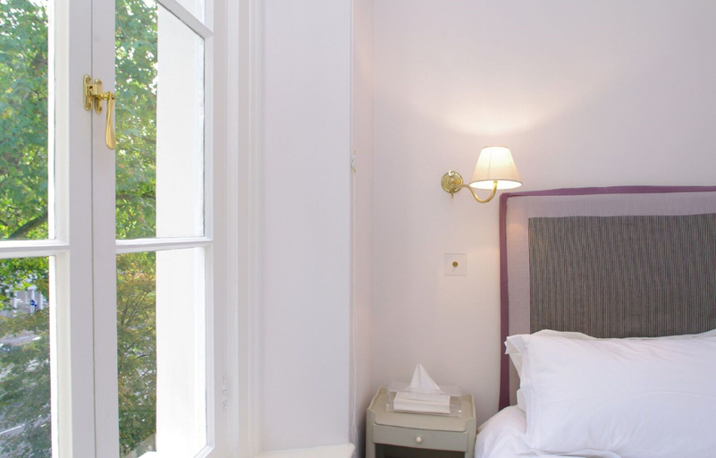 Bedroom 3, The London Agent Hyde Park King Bed, London