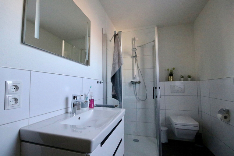 Bathroom, Im Kirschgarten 3, Ostholstein