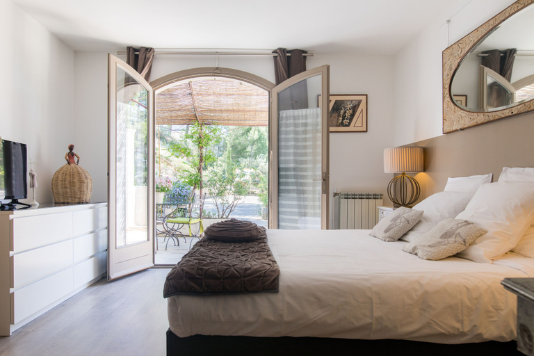 Bedroom 4, Le Mas des Roches, Bouches-du-Rhône