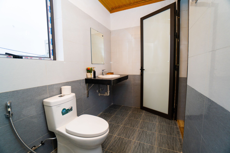Bathroom 4, Sunny Trang An Homestay, Ninh Bình